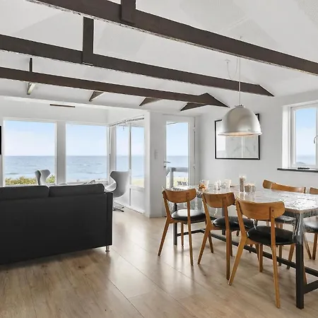 Prázdninový dům Gorgeous In With Kitchen