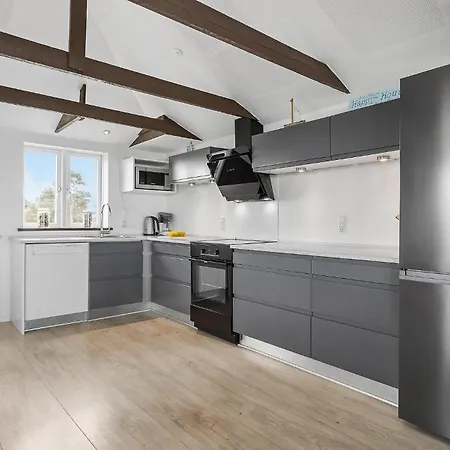 Gorgeous In With Kitchen オテルプ
